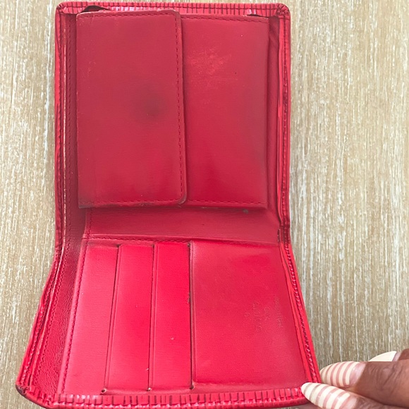 Vintage Louis Vuitton Epi Leather Flap Wallet - Red Leather - Picture 5 of 6